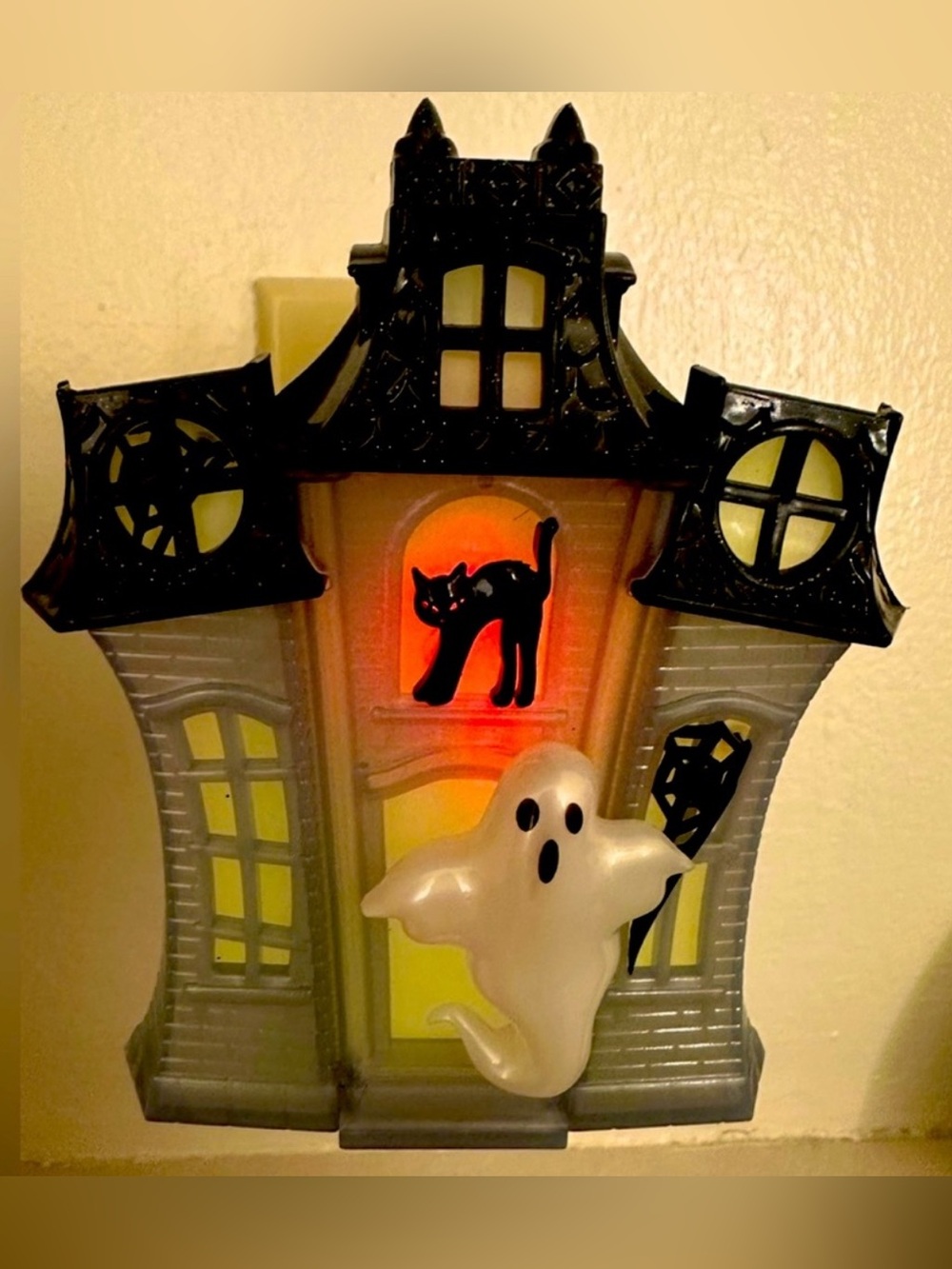 Bath and Body Works Halloween Wallflower Color Changing Haunted House EXCELLENT